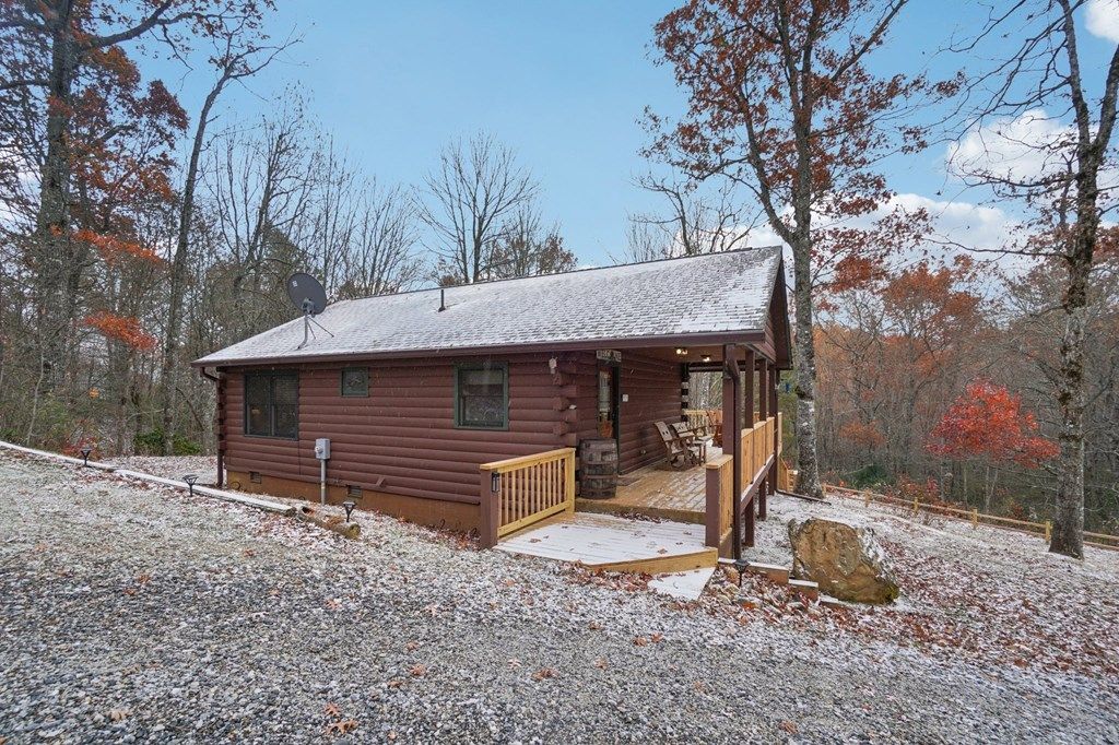 Photo of 804 Ledbetter Rd, Topton, NC 28781 (MLS # 26042649)