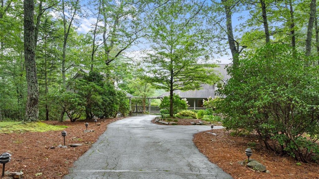 Photo of 1031 W Rochester Drive, Cashiers, NC 28717 (MLS # 26042065)