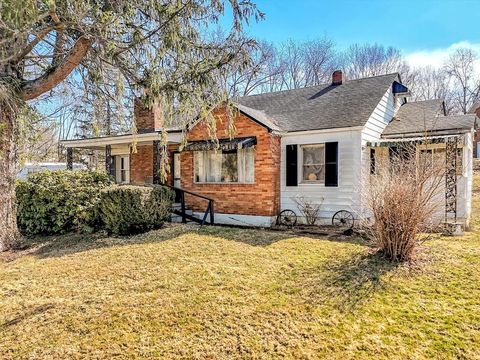 Photo of 301 Mulberry Street, Clyde, NC 28721 (MLS # 26047241)