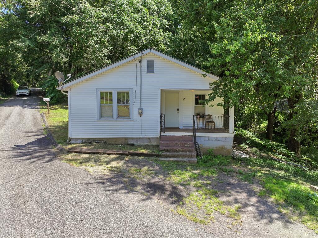Photo of 24 Dawnview Drive, Whittier, NC 28789 (MLS # 26048309)