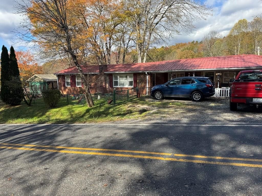 Photo of 2281 Balltown Rd, Bryson City, NC 28713 (MLS # 26042879)