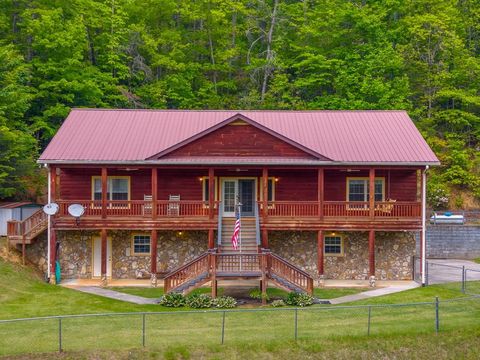 Photo of 155 Mountain Laurel Road, Robbinsville, NC 28771 (MLS # 26047284)