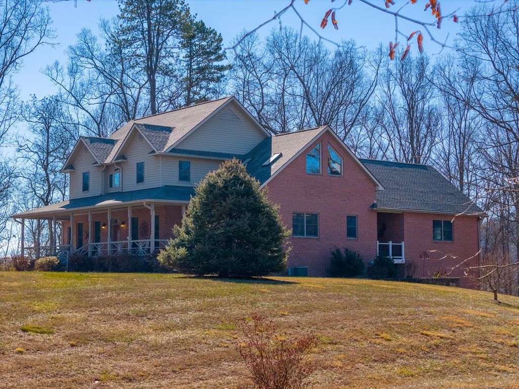 Photo of 832 Asheville Hwy, Sylva, NC 28779 (MLS # 26043027)