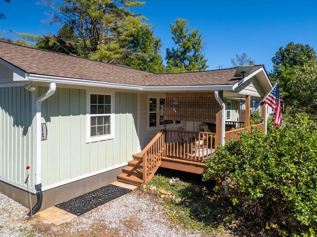 115 Rolling Hills Dr
