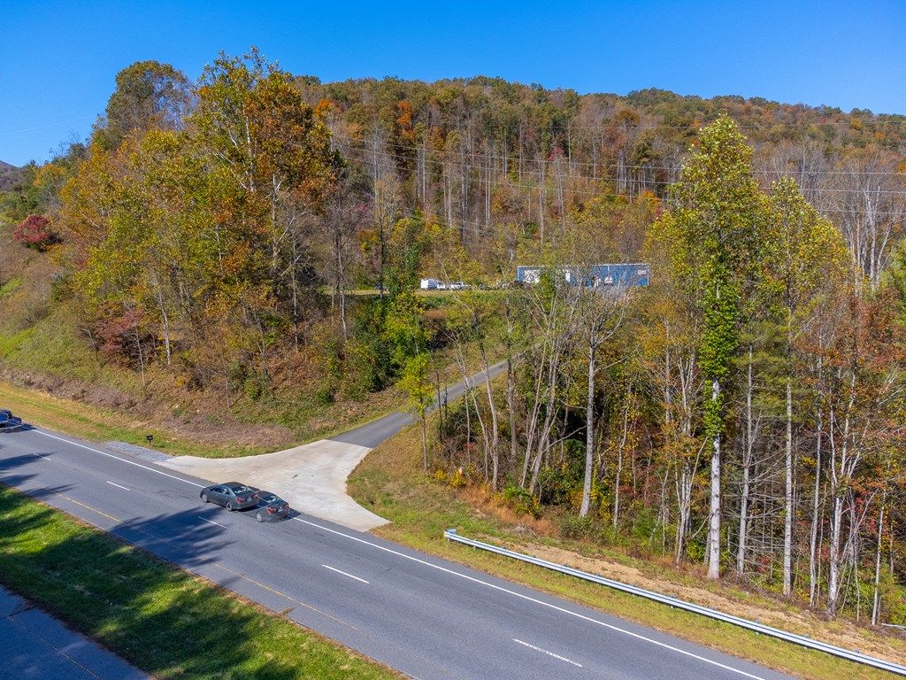 Photo of 6918 Us 441 Highway S, Sylva, NC 28779 (MLS # 26045444)