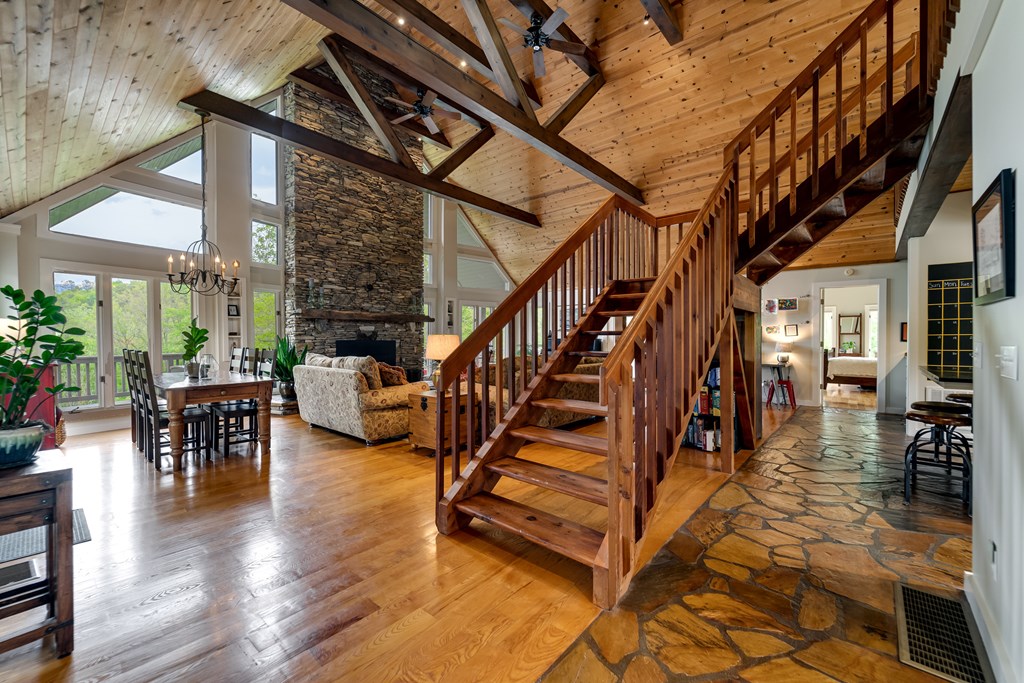 953 Rose Creek Rd