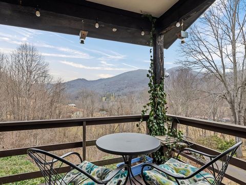 Photo of 102 Sanctuary Rd, Maggie Valley, NC 28751 (MLS # 26045413)