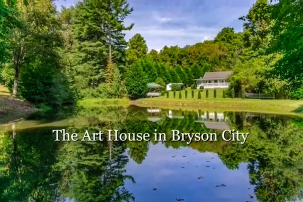 Photo of 1080 Bryson Branch Rd, Bryson City, NC 28713 (MLS # 26042136)