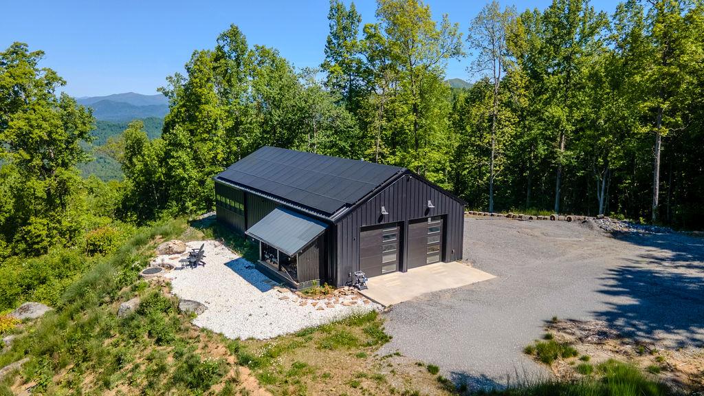 Franklin, North Carolina, 28734, United States, 2 Bedrooms Bedrooms, ,1 BathroomBathrooms,Residential,Active,2007303