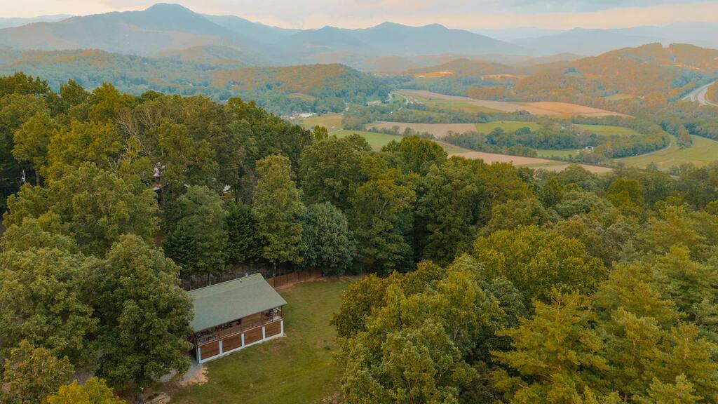 Photo of 280 Green Oaks Road, Bryson City, NC 28713 (MLS # 26048420)