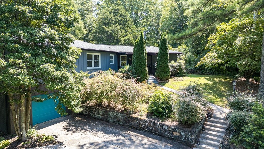 Photo of 249 Gudger Hill Rd, Cullowhee, NC 28723 (MLS # 26041993)