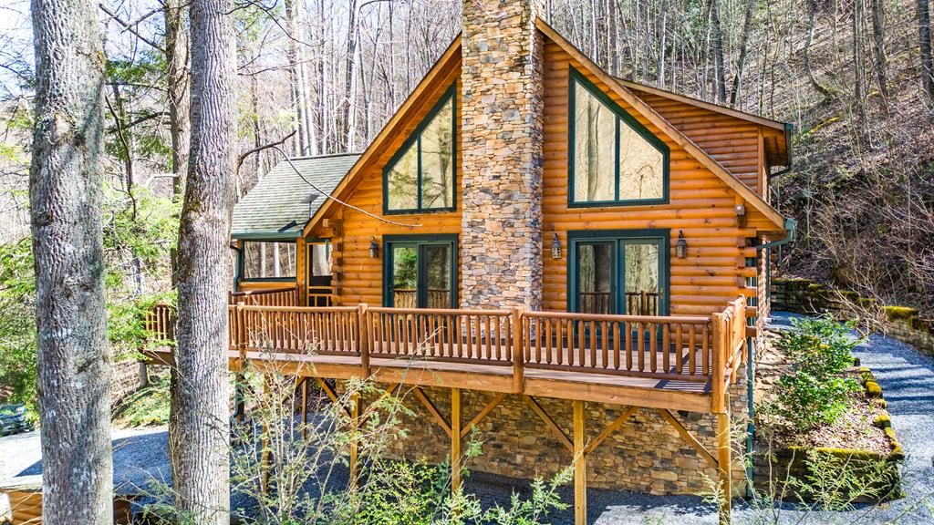 Photo of 3548 Dicks Creek Road, Whittier, NC 28789 (MLS # 26046612)