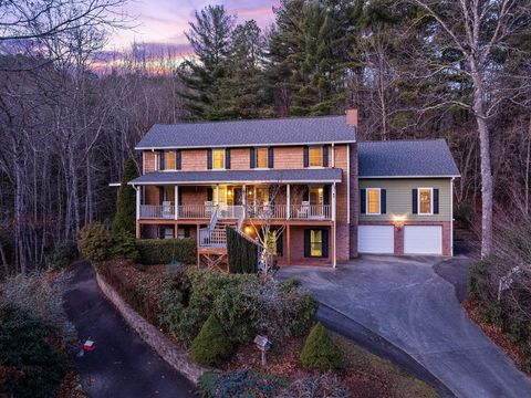 Photo of 31 Laurel Ridge Drive, Otto, NC 28763 (MLS # 26042588)