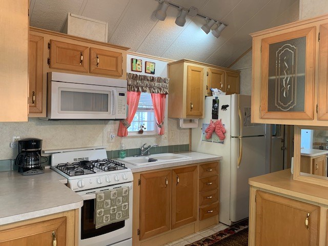 Bryson City, North Carolina 28713, United States, 1 Bedroom Bedrooms, ,1 BathroomBathrooms,Residential,Pending,109926