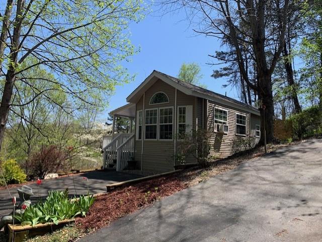 Bryson City, North Carolina 28713, United States, 1 Bedroom Bedrooms, ,1 BathroomBathrooms,Residential,Pending,109926