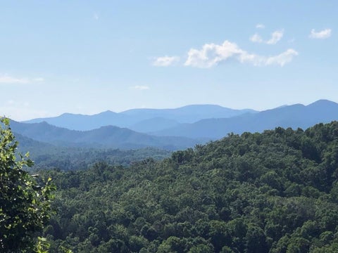 Photo of 73-3 Sunset View Ridge, Bryson City, NC 28713 (MLS # 26047853)