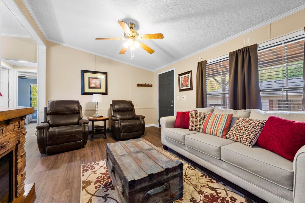 52 Delta Ln