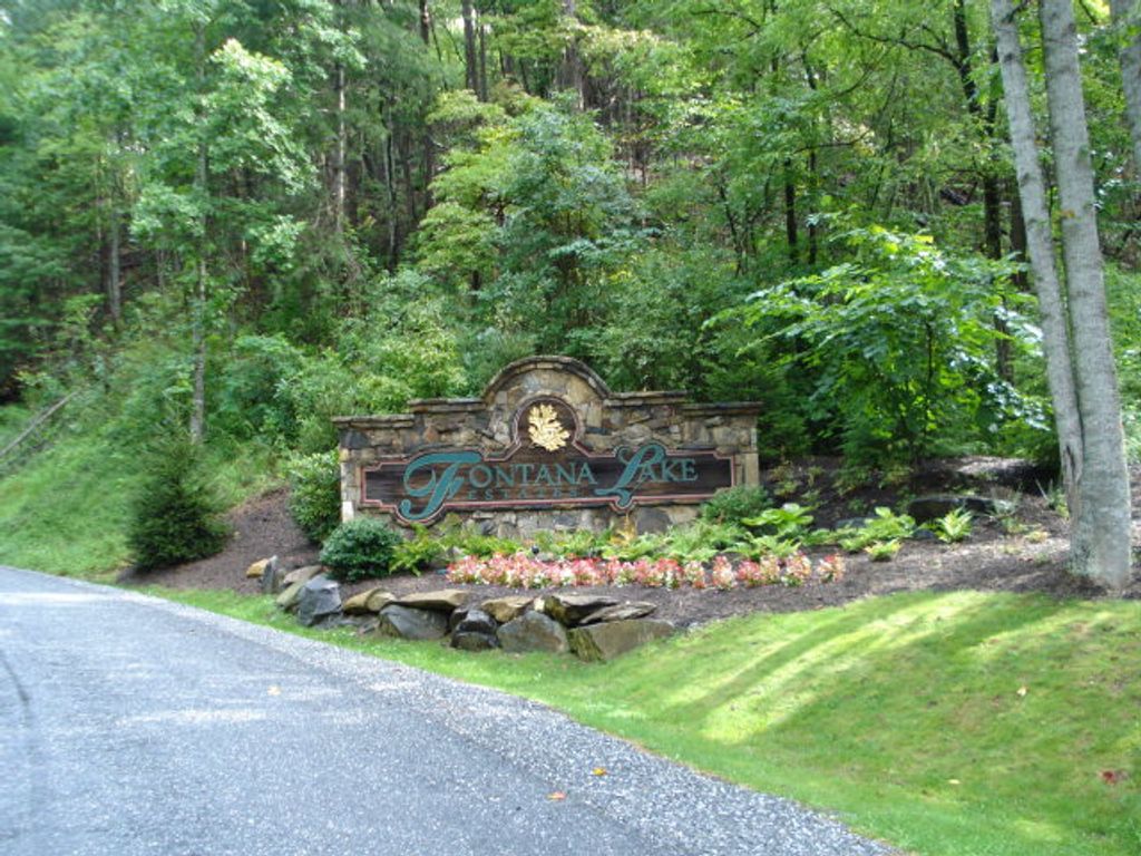 Photo of 64-3 Cherokee Ridge, Bryson City, NC 28713 (MLS # 25950840)