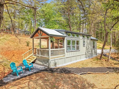 Photo of 106 Bear Pen Cove, Franklin, NC 28734 (MLS # 26047040)