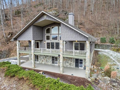 Photo of 579 Bryson Heights, Waynesville, NC 28786 (MLS # 26045325)