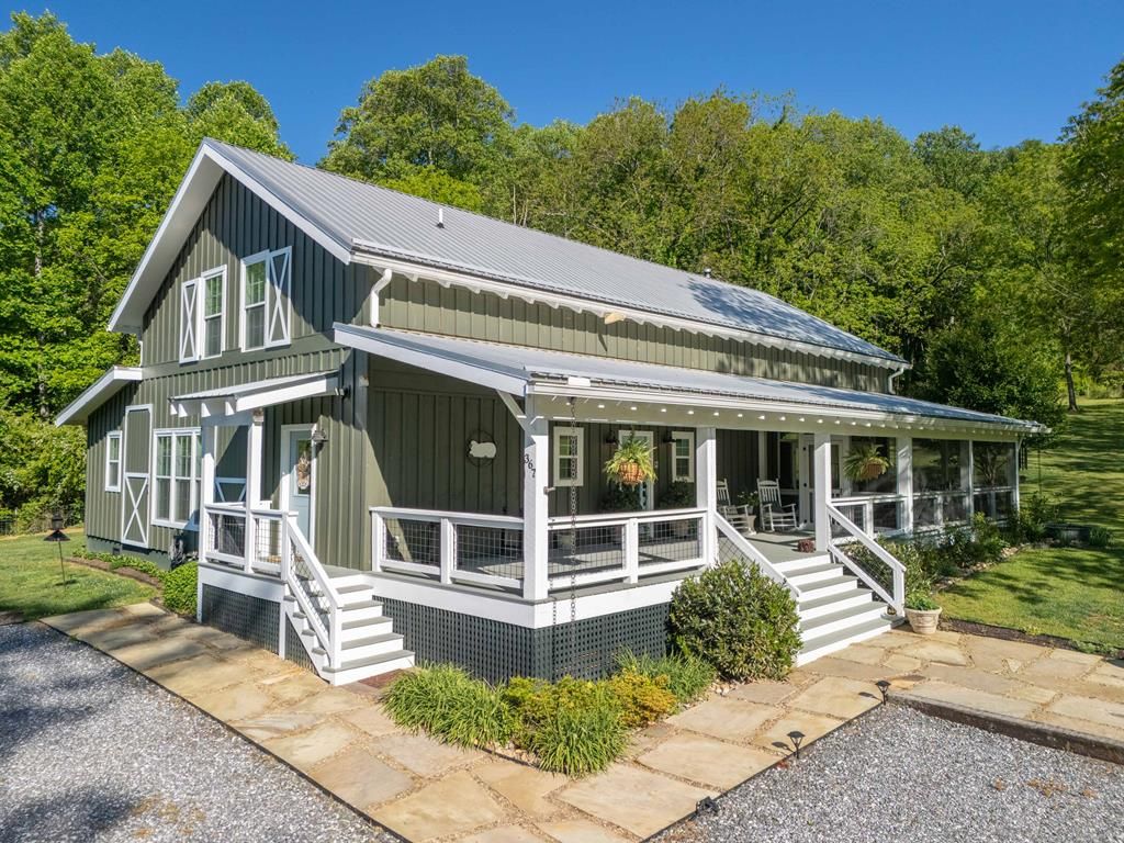 Photo of 367 Nannys Lane, Sylva, NC 28779 (MLS # 26047310)