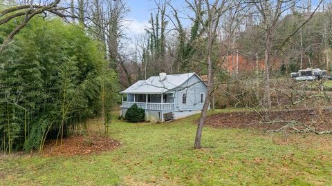 Photo of 3848 Fulton Rd, Franklin, NC 28734 (MLS # 26042926)
