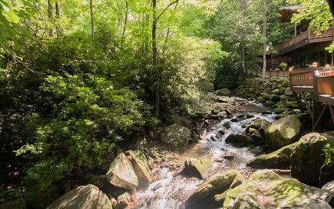 Photo of 147 Teague Estates Road, Highlands, NC 28741 (MLS # 26048020)