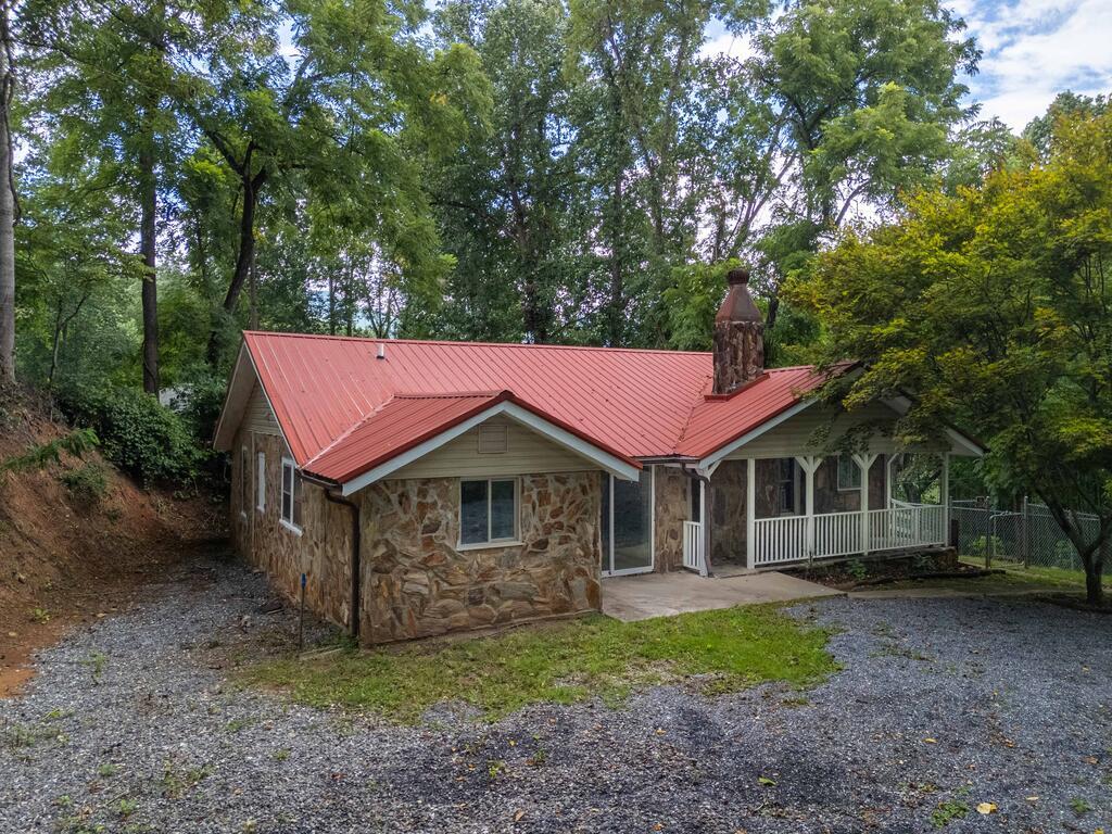 650 Sunrise Park