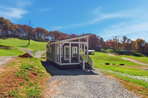 Photo of 527 Saunders Rd Lot #52 RD, Franklin, NC 28734 (MLS # 26047818)