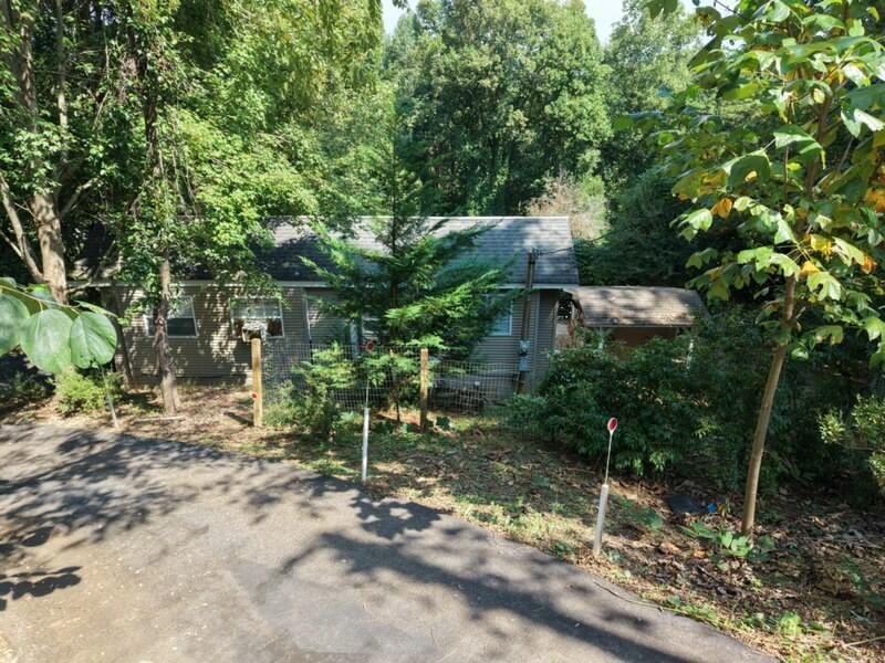 Photo of 48 Homestead Ave, Bryson City, NC 28713 (MLS # 26048547)