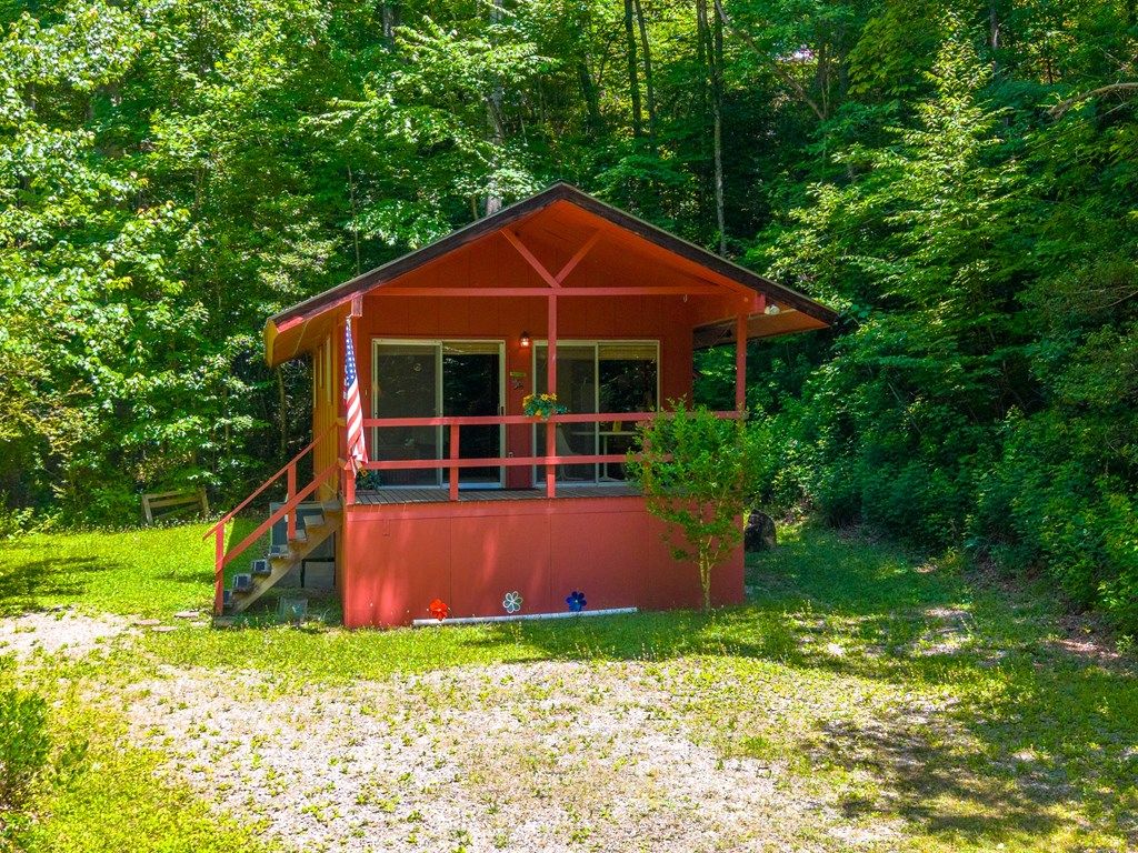 Photo of 255 Bailey Avenue, Bryson City, NC 28713 (MLS # 26047338)