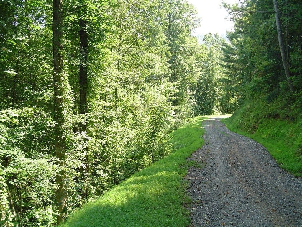 Photo of Lot 40-1 Fontana Circle, Bryson City, NC 28713 (MLS # 26042072)