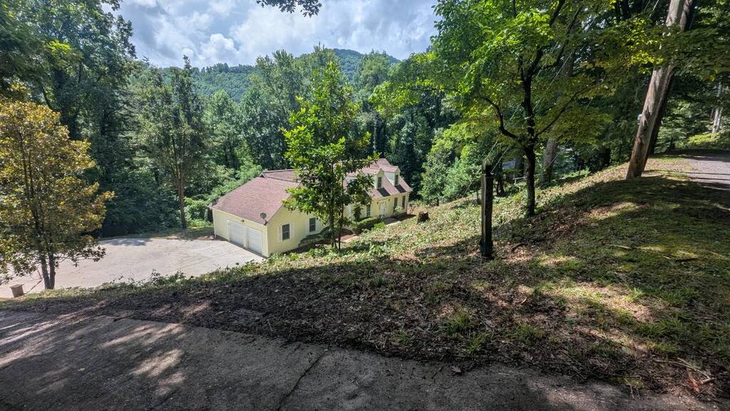 Photo of 829 N Country Club Dr, Cullowhee, NC 28723 (MLS # 26048283)
