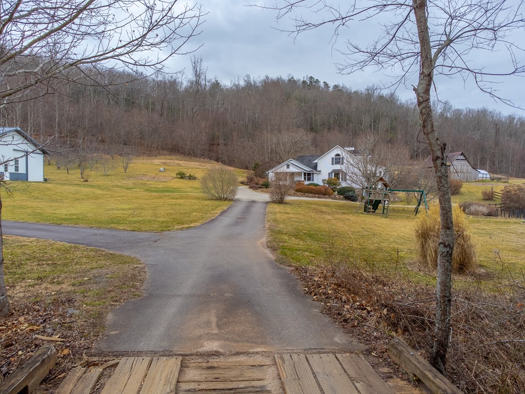 2206 Mountain Grove Rd