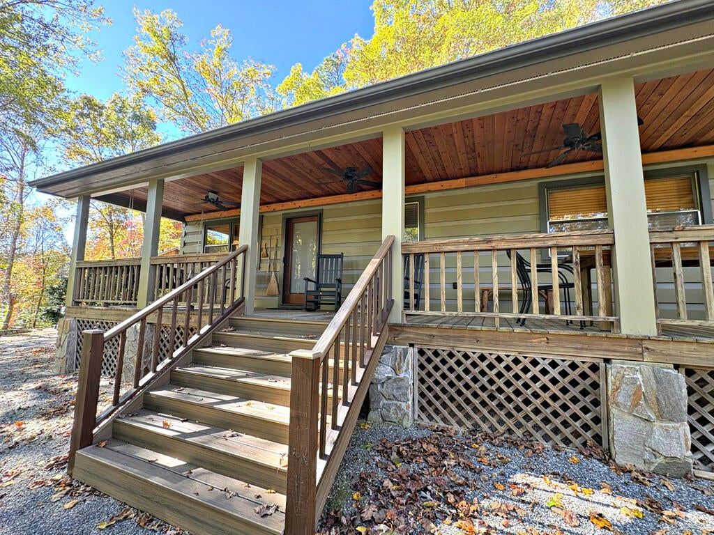 Photo of 1115 Camp Creek Rd, Whittier, NC 28789 (MLS # 26048797)