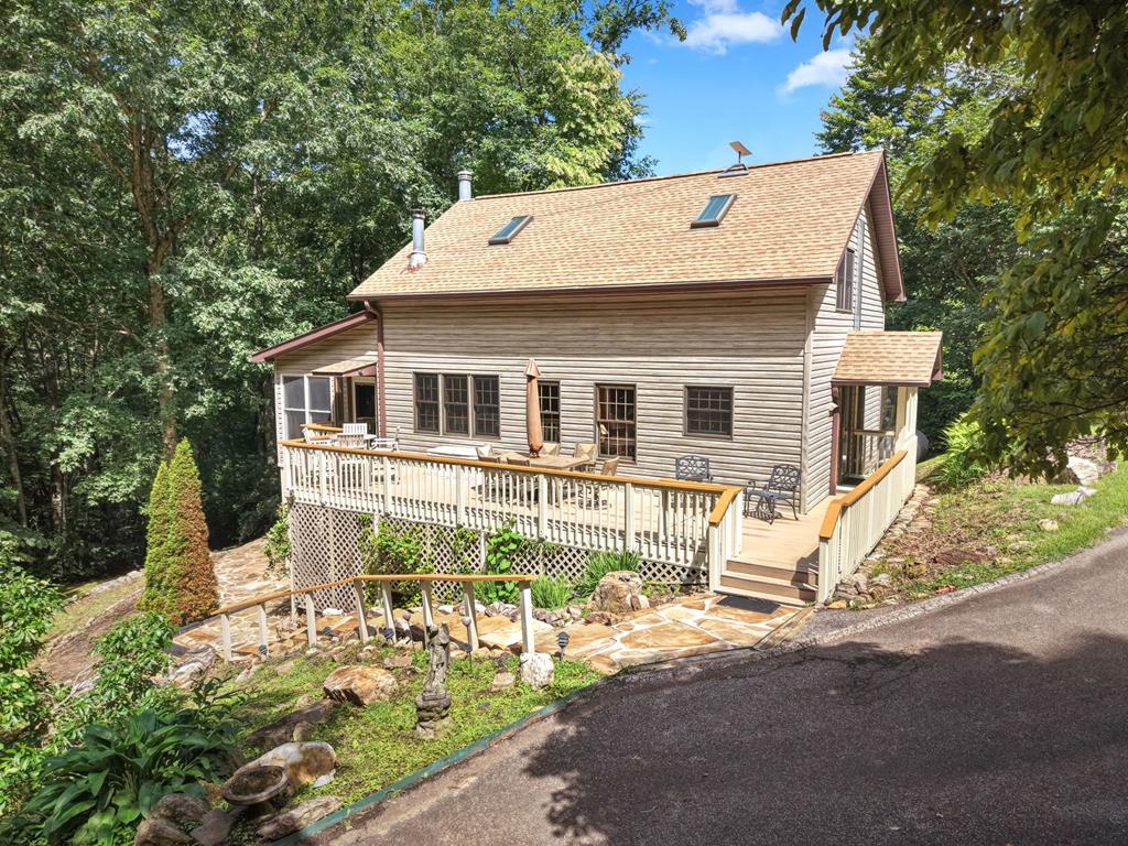 704 Henry Road