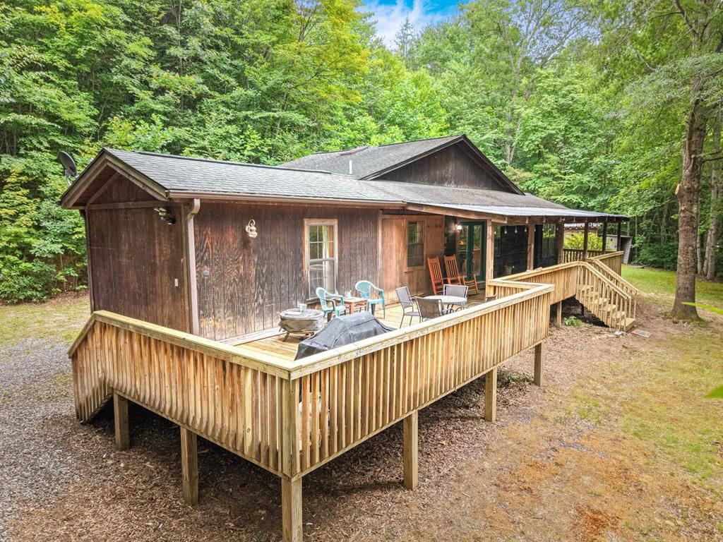 Photo of 1350 Thomas Valley Road, Barkers Creek, NC 28457 (MLS # 26048010)