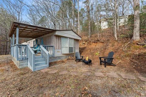 Photo of 31 Fieldstone Dr, Franklin, NC 28734 (MLS # 26042872)