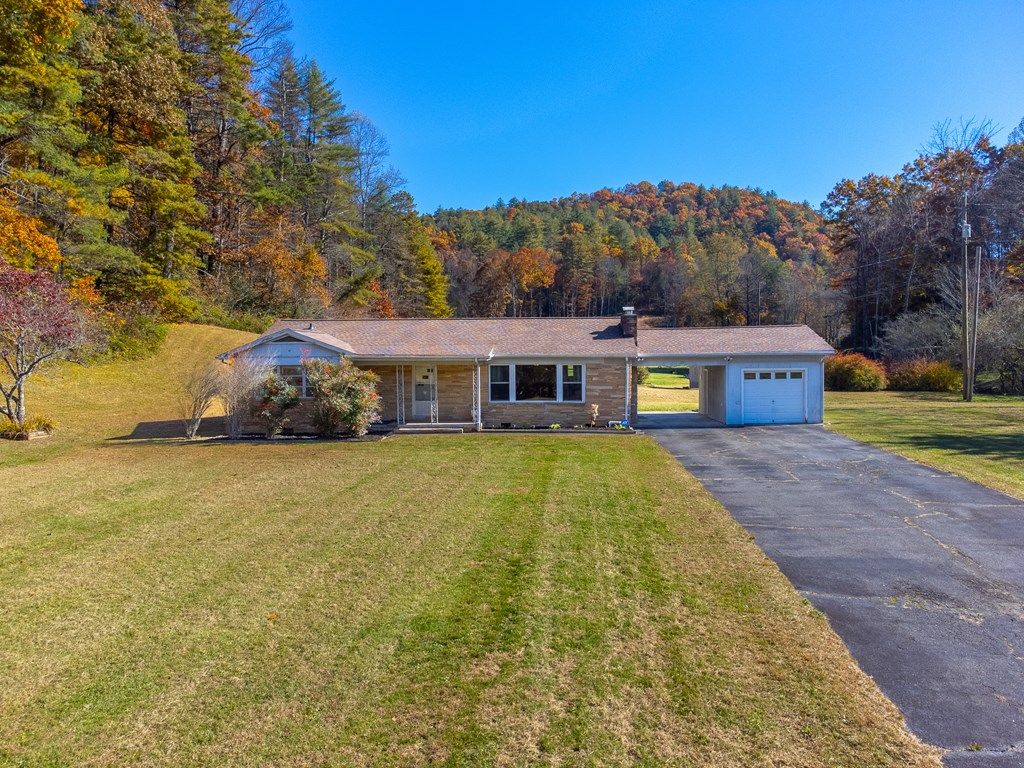 Photo of 59 Poison Branch Road, Robbinsville (Graham), NC 28771 (MLS # 26042613)