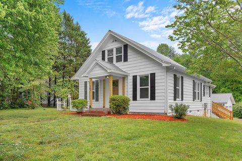Photo of 263 Bidwell Street, Franklin, NC 28734 (MLS # 26047178)