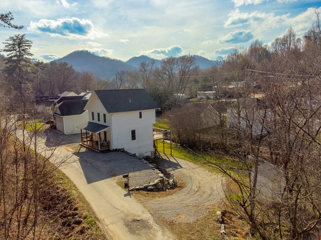 Photo of 89 Stratford Place, Sylva, NC 28779 (MLS # 26045508)