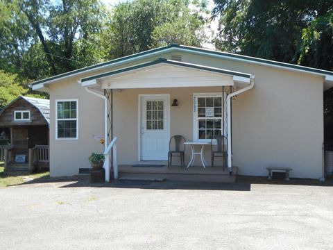 Photo of 2093 Highlands Road, Franklin, NC 28734 (MLS # 26041647)