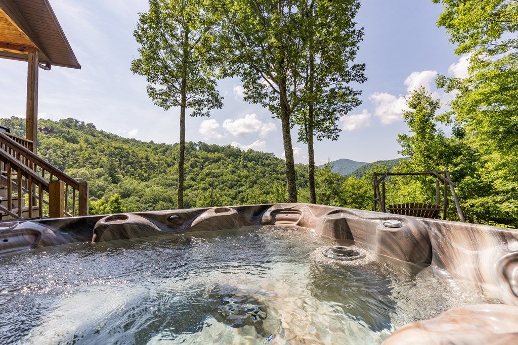 Photo of 119 Towaliga Dr, Bryson City, NC 28713 (MLS # 26042172)