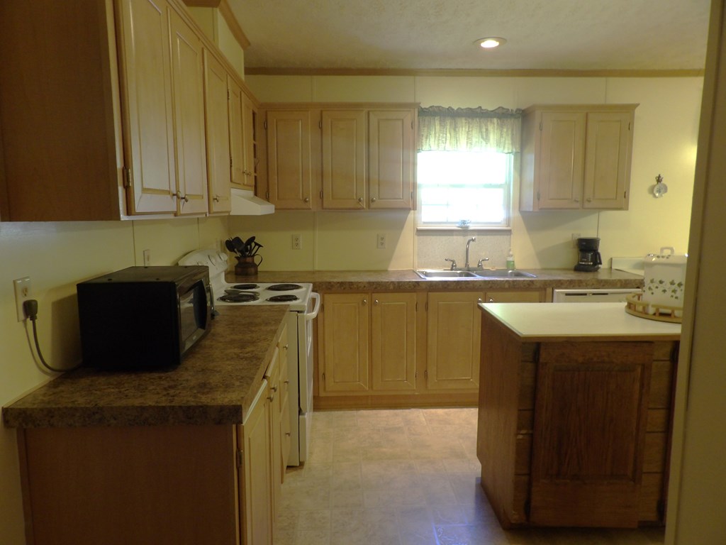 1932 Brush Creek Rd
