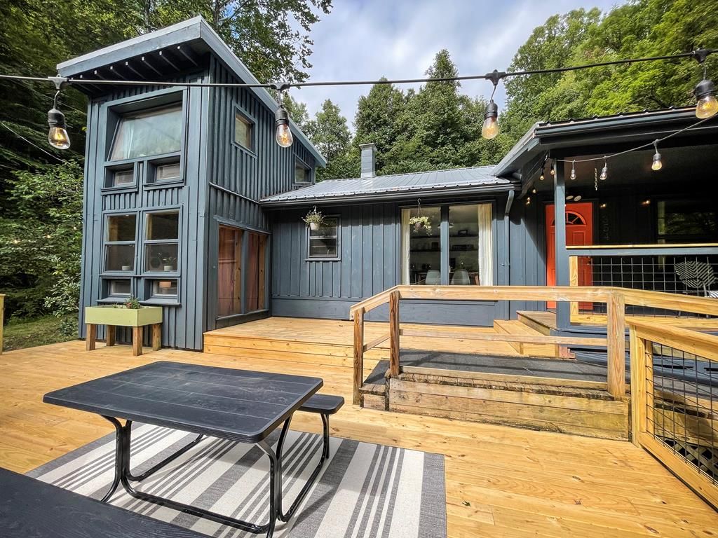 Photo of 354 Bart Cove Rd, Sylva, NC 28787 (MLS # 26042411)