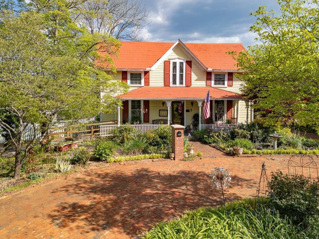 Photo of 1327 Webster Rd, Webster, NC 28779 (MLS # 26047079)