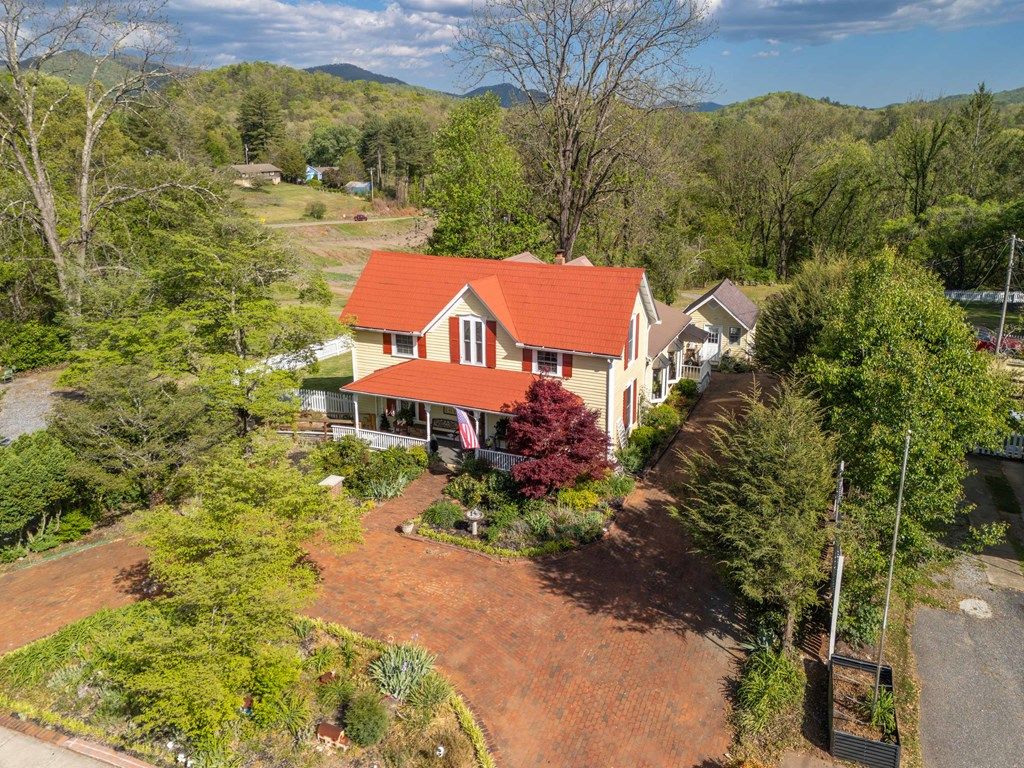 Photo of 1327 Webster Rd, Webster, NC 28779 (MLS # 26047079)