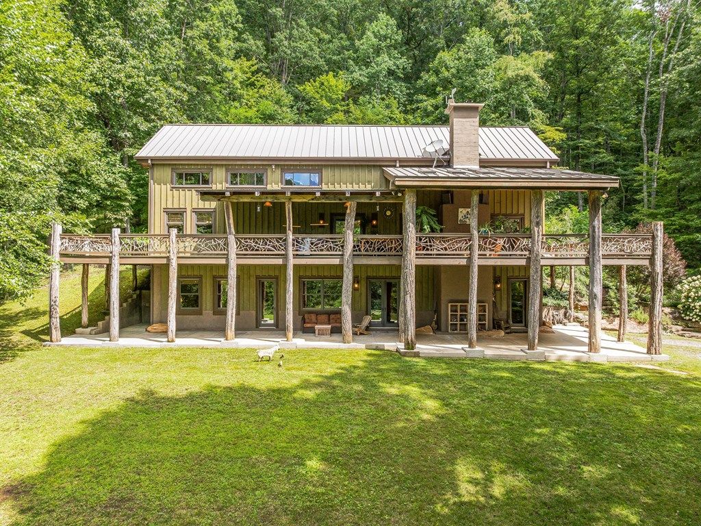 Photo of 415 Shady Grove Road, Tuckasegee, NC 28783 (MLS # 26042221)