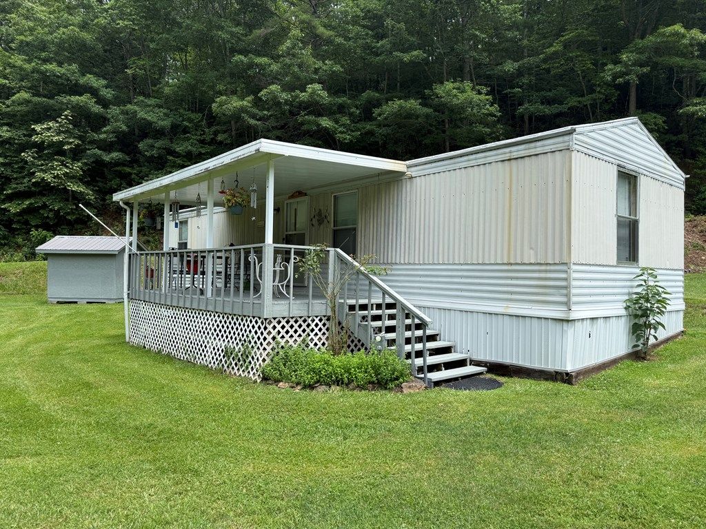 Photo of 4126 &amp; 4128 Pumpkintown Road, Sylva, NC 28779 (MLS # 26047747)