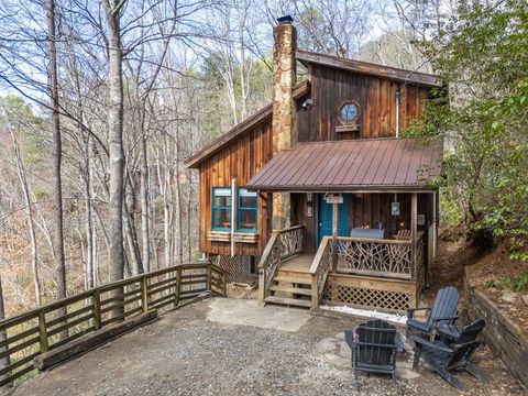 Photo of 275 Conard Circle, Bryson City, NC 28713 (MLS # 26046602)